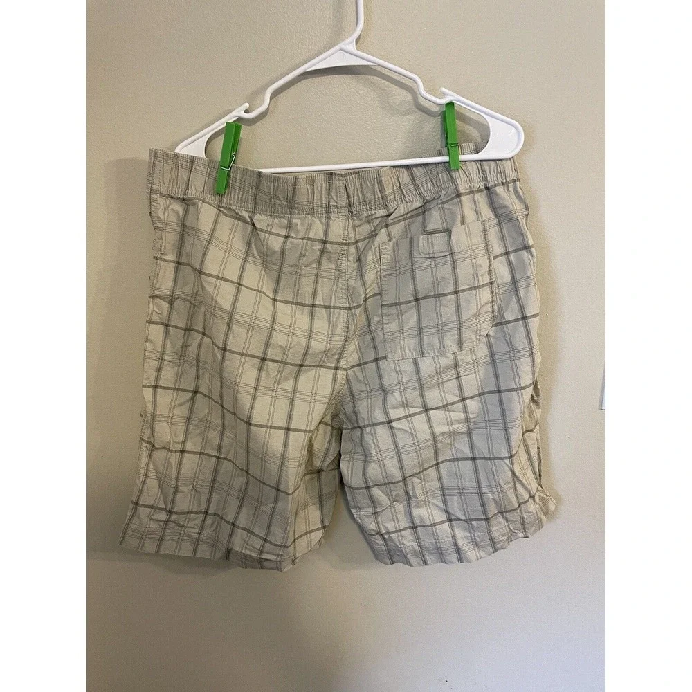 RedHead Brand Co Shorts. Plaid‎ Size Large